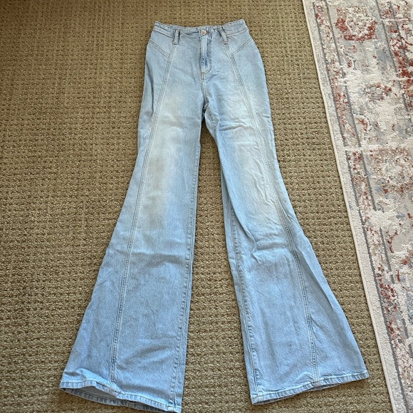 FREE PEOPLE WOMEN'S FLORENCE FLARE JEANS - Picture 5 of 6